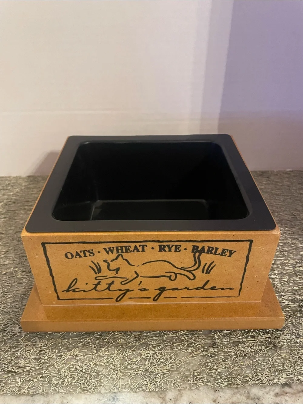 Pioneer Pet Kitty Garden Cat Grass Planter Wooden Box #3844 Excellent Condition)